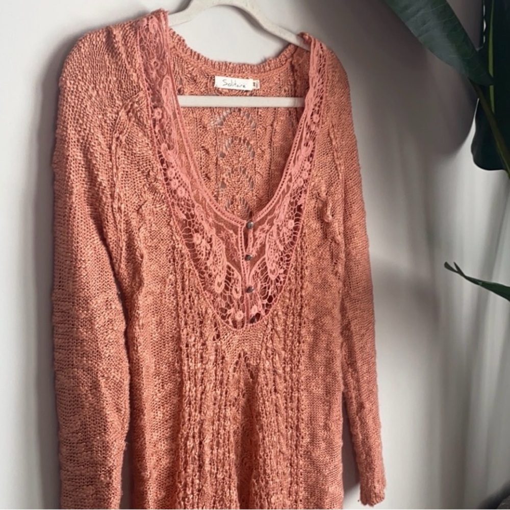 Solitaire Women's Sweater in Coral